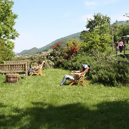 Agriturismo Pietra Rosa Agroturismo *